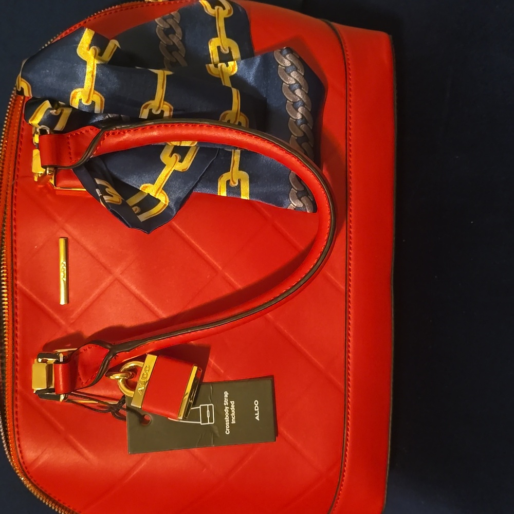 Red Handbag - Picture 2 of 5